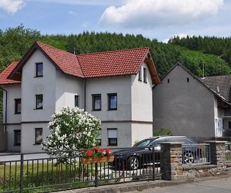 Fliederhof Ferienwohnungen Herresbach Habitación foto